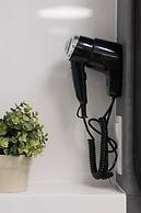 Saska Kepa Apartment by Renters