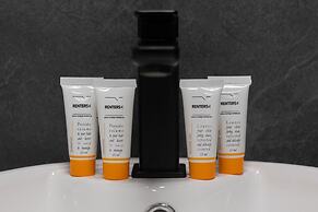 Saska Kepa Apartment by Renters