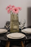 Saska Kepa Apartment by Renters