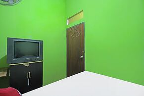 SPOT ON 92170 Penginapan Pak DheNearMall Nagoya Hill