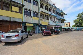 SPOT ON 92170 Penginapan Pak DheNearMall Nagoya Hill