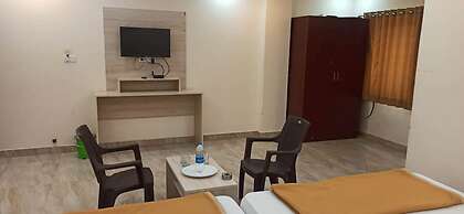 iROOMZ Suchira Lodge