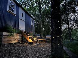 Cornwall Woodland Dog Friendly Shepherd's Hut