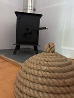 Cornwall Woodland Dog Friendly Shepherd's Hut