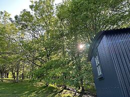 Cornwall Woodland Shepherds Hut- Deirdre's Hut