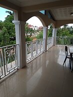 KROBIA EXECUTIVE LODGE