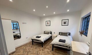 Boutique Luxury Townhouse 3 Floors Designer Home