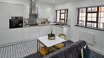 Boutique Luxury Townhouse 3 Floors Designer Home