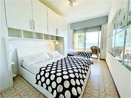 Belvilla by OYO Chimere 1/16