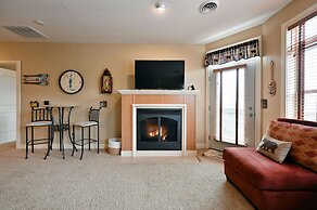 Unit 433a 1 Bd/ 1 Ba Condo 1 Bedroom Condo by RedAwning