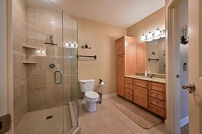 Unit 433a 1 Bd/ 1 Ba Condo 1 Bedroom Condo by RedAwning