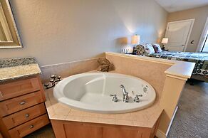 Unit 433a 1 Bd/ 1 Ba Condo 1 Bedroom Condo by RedAwning