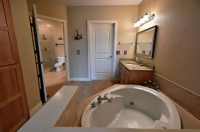 Unit 433a 1 Bd/ 1 Ba Condo 1 Bedroom Condo by RedAwning