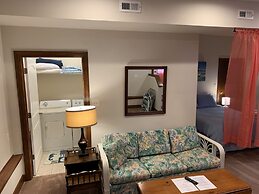 Beach Side Hideaway 1 Bedroom Condo by RedAwning