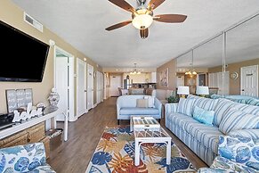 Pelican Beach 0616 2 Bedroom Condo by Pelican Beach Management