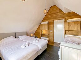 Beautiful Holiday Home With Private Terrace
