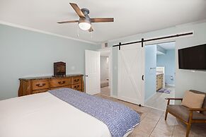 9b Seascape 2 Bedroom Villa by RedAwning