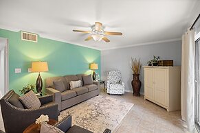 9b Seascape 2 Bedroom Villa by RedAwning