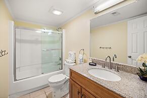 9b Seascape 2 Bedroom Villa by RedAwning