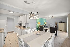 9b Seascape 2 Bedroom Villa by RedAwning