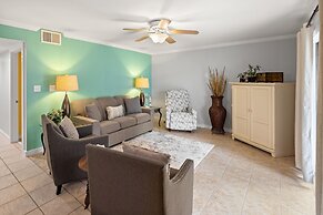 9b Seascape 2 Bedroom Villa by RedAwning