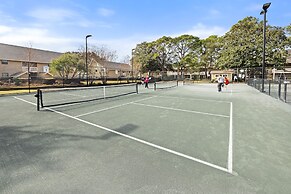 9b Seascape 2 Bedroom Villa by RedAwning