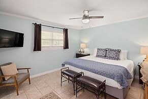 9b Seascape 2 Bedroom Villa by RedAwning