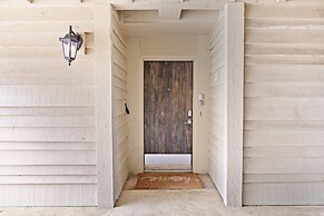 9b Seascape 2 Bedroom Villa by RedAwning