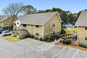 9b Seascape 2 Bedroom Villa by RedAwning