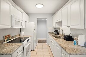 9b Seascape 2 Bedroom Villa by RedAwning