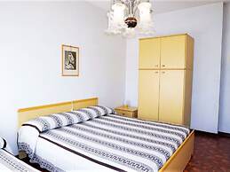 Belvilla by OYO Pleasant Holiday Home With Pool