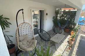 Apartments Mavi - Studio Apartment With Terrace and City View