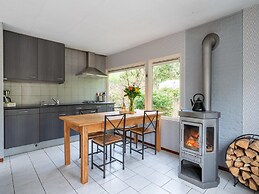 Arendonk Pondside Chalet