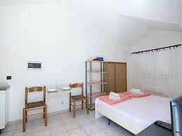 Apartments Pinija - Studio With Terrace -