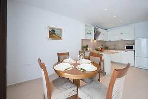 Apartments Horizon - One-bedroom Apartment With Balcony and Sea View