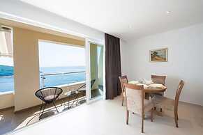 Apartments Horizon - One-bedroom Apartment With Balcony and Sea View