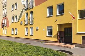 Dworska Apartment by Renters
