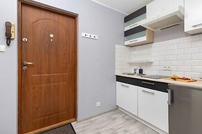 Dworska Apartment by Renters