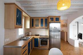 Dreamscape 3-Bedroom Mykonos Hideaway