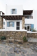 Dreamscape 3-Bedroom Mykonos Hideaway