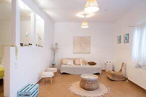 Dreamscape 3-Bedroom Mykonos Hideaway