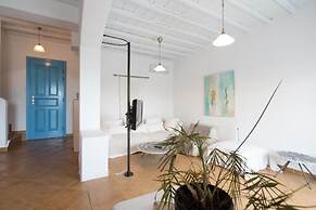 Dreamscape 3-Bedroom Mykonos Hideaway