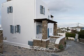 Dreamscape 3-Bedroom Mykonos Hideaway