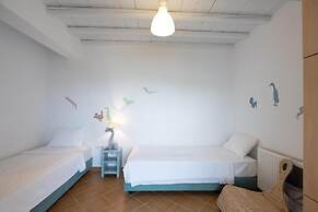 Dreamscape 3-Bedroom Mykonos Hideaway