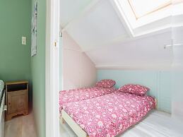 Vacation Home 450 m From the Beach