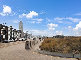 Vacation Home 450 m From the Beach