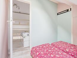 Vacation Home 450 m From the Beach