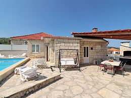 Villa Ivana - Three-bedroom Villa With Private Pool