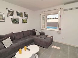 Villa Ivana - Three-bedroom Villa With Private Pool