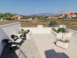 Villa Ivana - Three-bedroom Villa With Private Pool